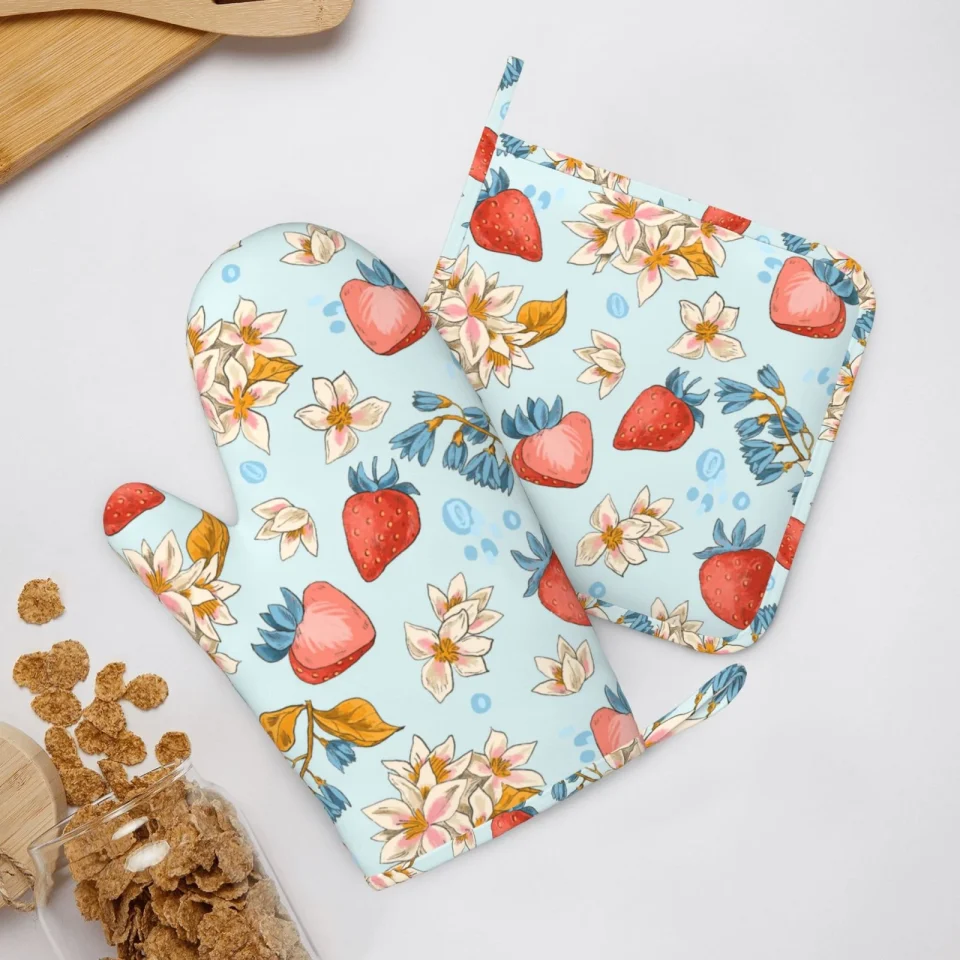 Baking Gift-Ready ZNDUO Non-Slip Cooking Oven Gloves, Vintage Strawberry Flower Doodle Art Pattern Oven Mitts and Pot Holders Set